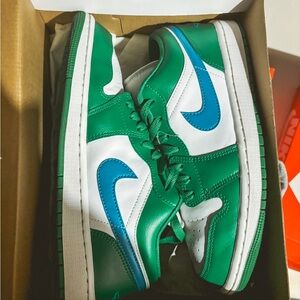 Jordan 1 Low 💚💙